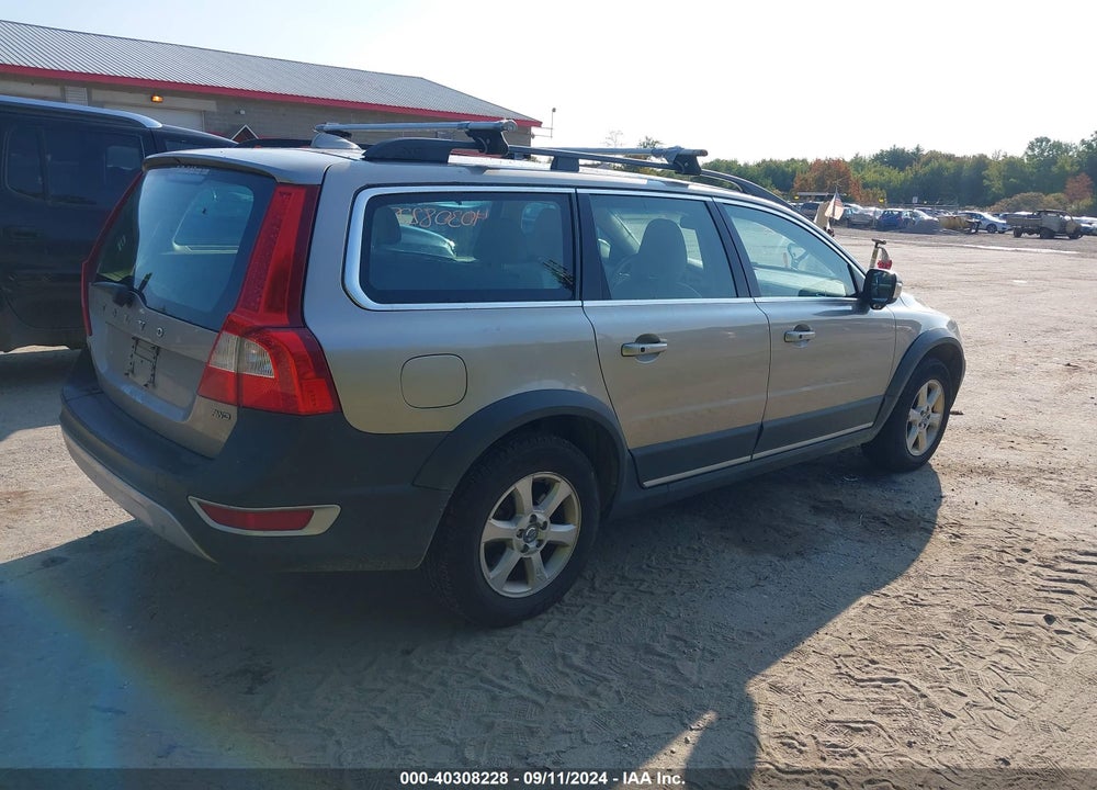 2011 VOLVO XC70 3.2 VIN: YV4952BZ4B1095852