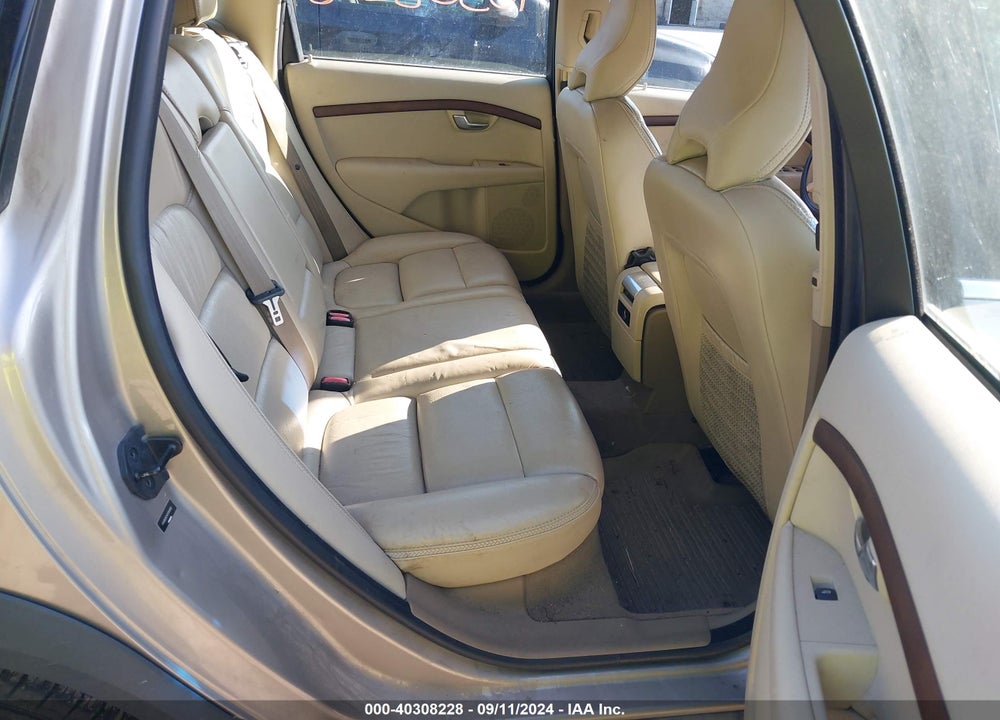 2011 VOLVO XC70 3.2 VIN: YV4952BZ4B1095852
