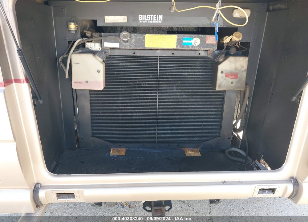 1998 FREIGHTLINER CHASSIS X LINE MOTOR HOME VIN: 4UZ6XFBC3WC979855