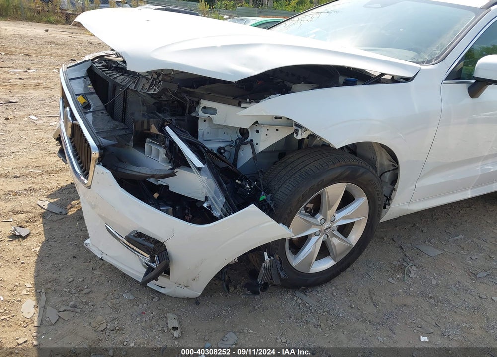 2022 VOLVO XC60 B5 MOMENTUM VIN: YV4L12RK4N1032653