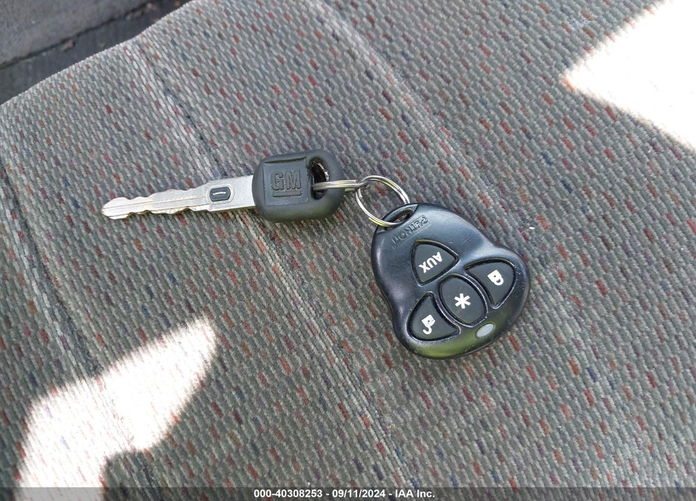 2002 BUICK CENTURY CUSTOM VIN: 2G4WS52J121264211