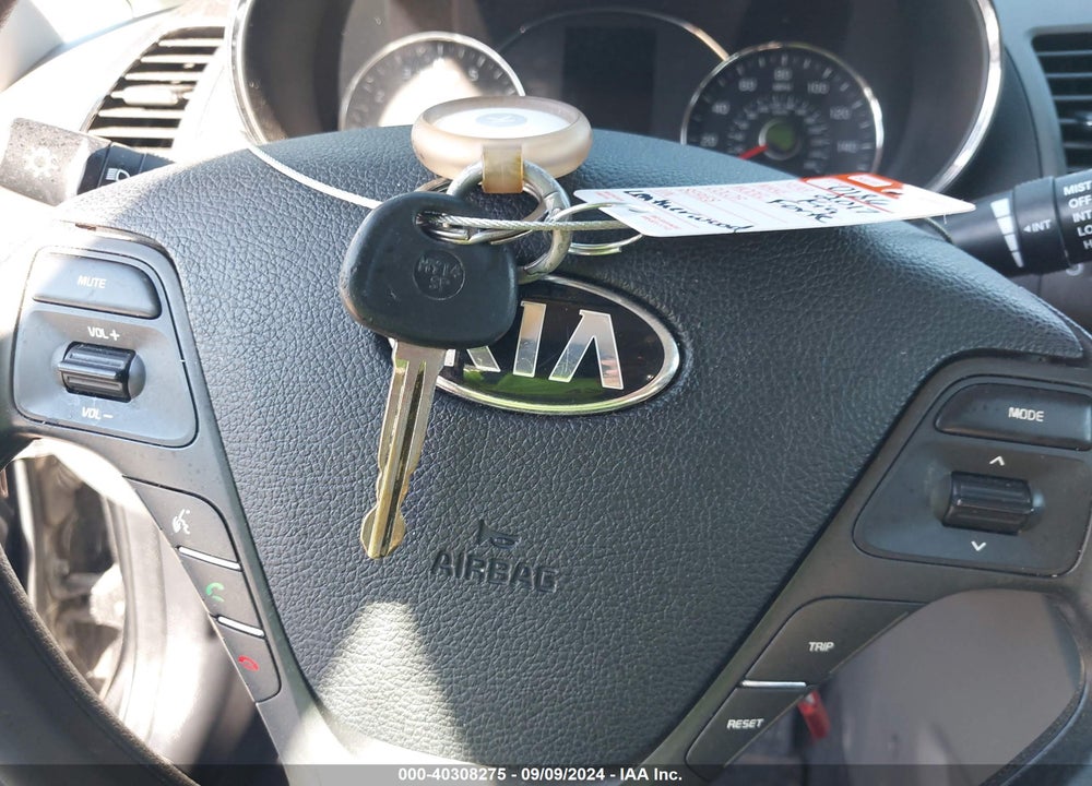 2017 KIA FORTE LX VIN: 3KPFK4A70HE116213