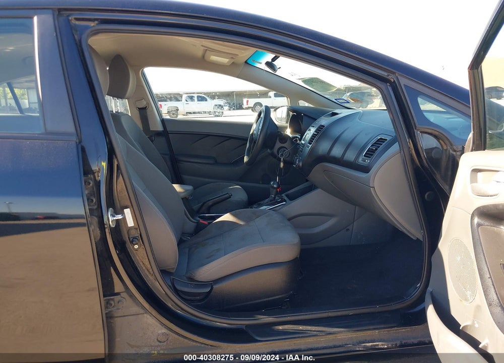 2017 KIA FORTE LX VIN: 3KPFK4A70HE116213