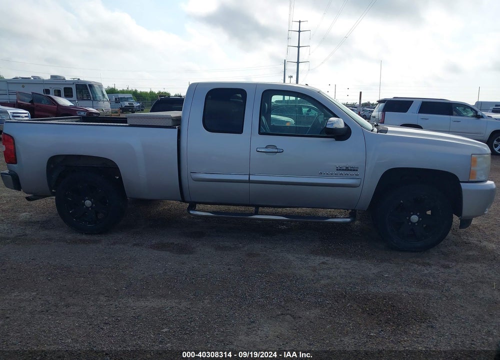 2011 CHEVROLET SILVERADO 1500 LT VIN: 1GCRCSE07BZ224643