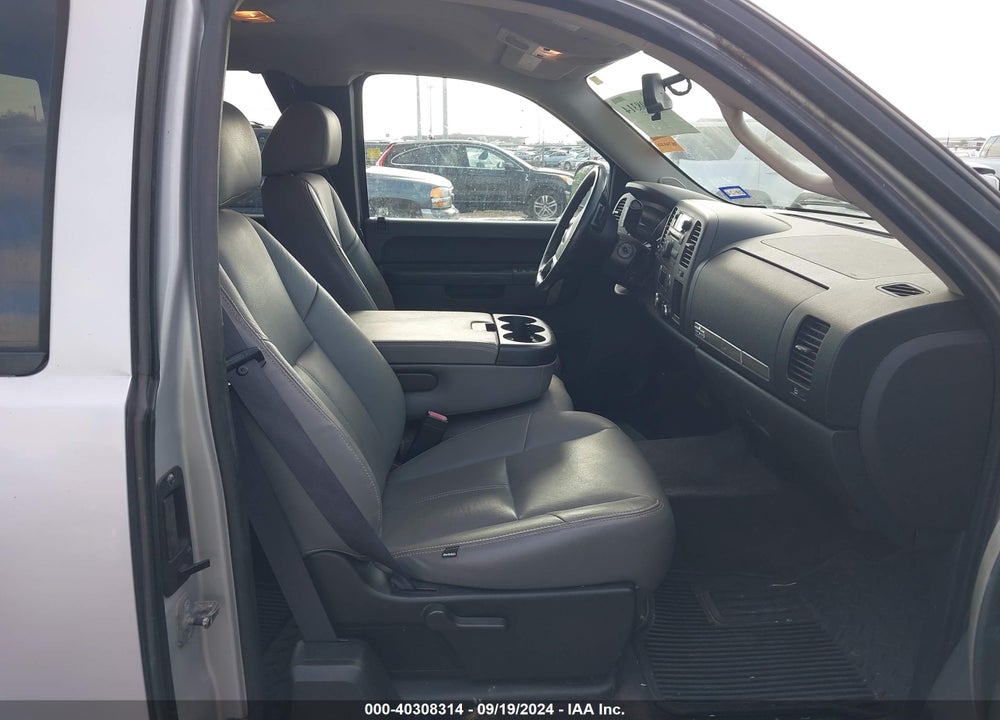 2011 CHEVROLET SILVERADO 1500 LT VIN: 1GCRCSE07BZ224643
