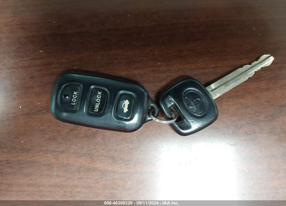 2003 TOYOTA CAMRY LE VIN: 4T1BE32K33U139252