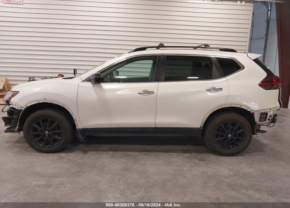 2018 NISSAN ROGUE SV VIN: 5N1AT2MV1JC760205