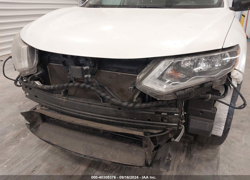 2018 NISSAN ROGUE SV VIN: 5N1AT2MV1JC760205