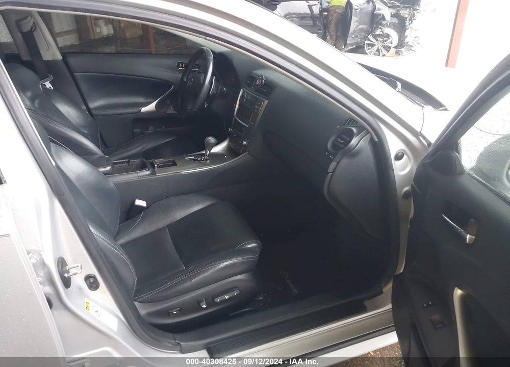 2009 LEXUS IS 250 VIN: JTHBK262695091071