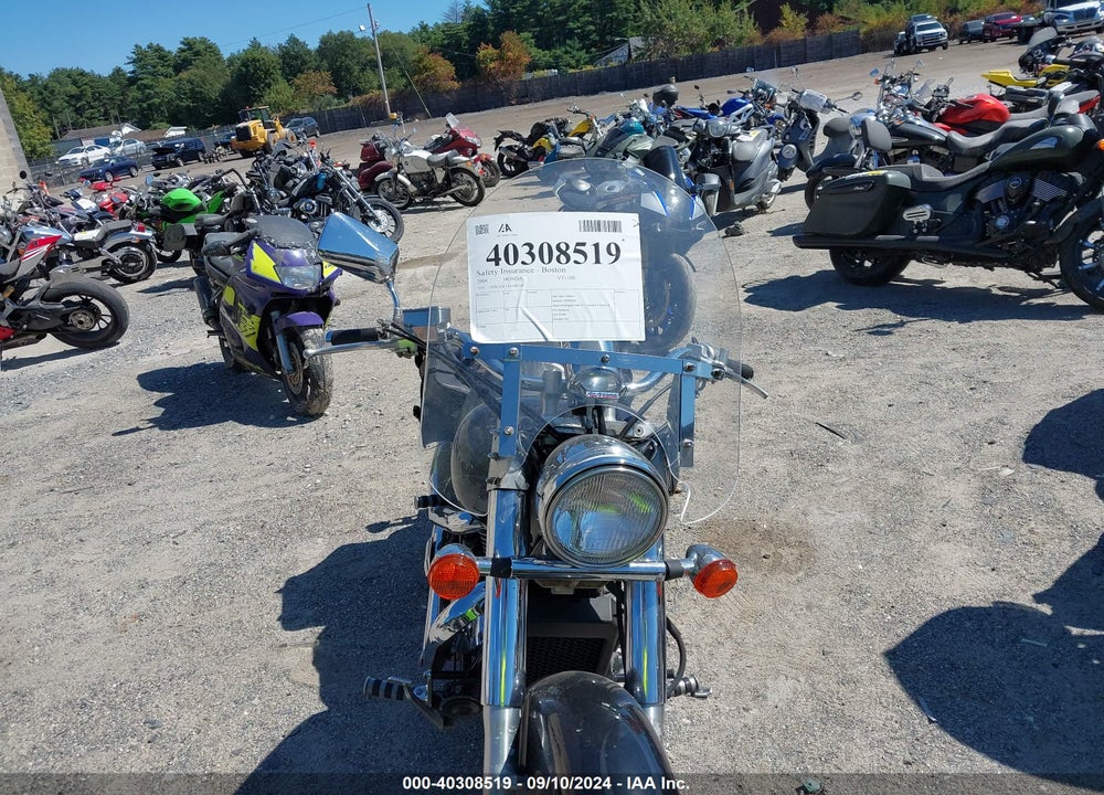 2004 HONDA VT1100 C2 VIN: 1HFSC43014A400240