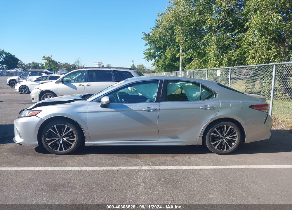2018 TOYOTA CAMRY VIN: 4T1B11HK0JU527348