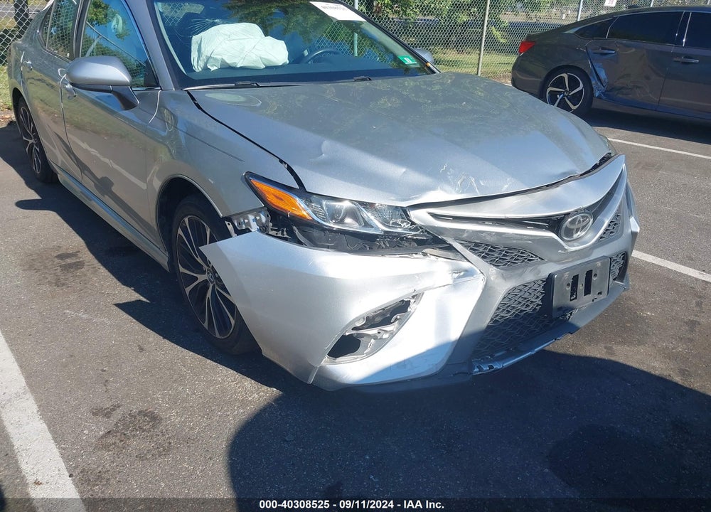 2018 TOYOTA CAMRY VIN: 4T1B11HK0JU527348
