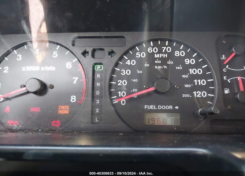 2002 ISUZU TROOPER LIMITED/LS/S VIN: JACDJ58X027J12108