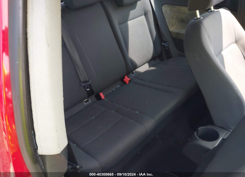 2007 VOLKSWAGEN RABBIT 2-DOOR VIN: WVWBR71K47W242966