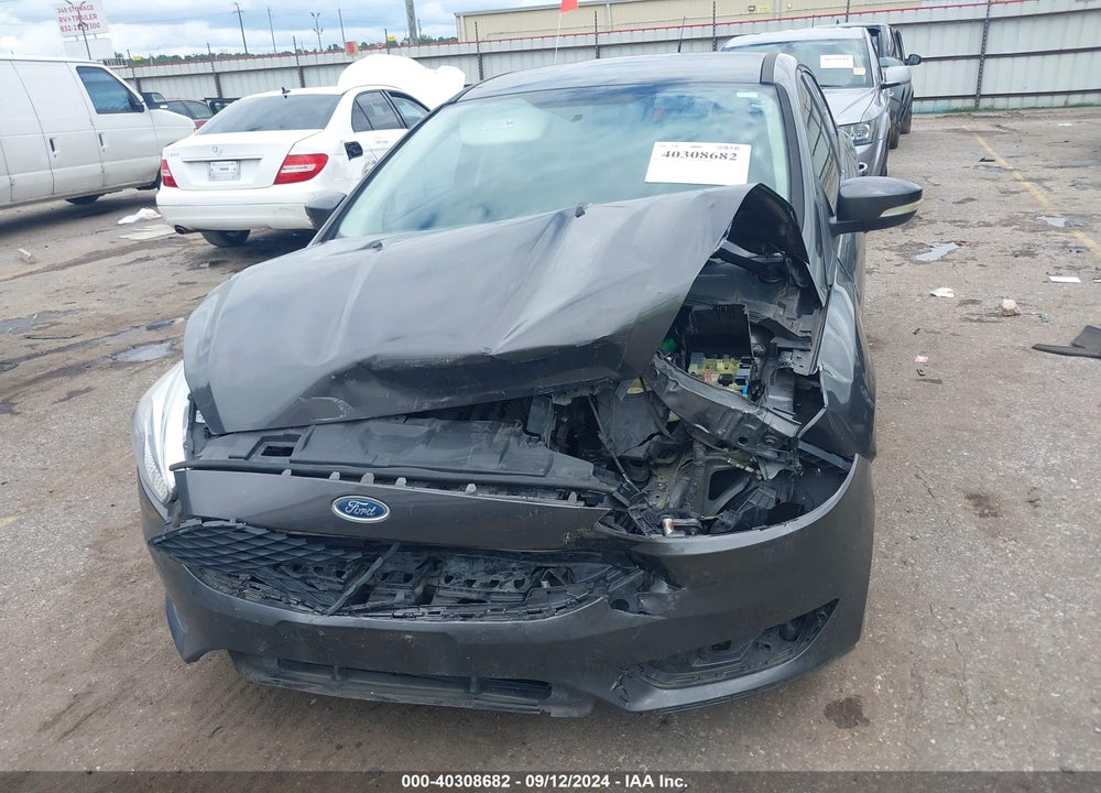 2016 FORD FOCUS SE VIN: 1FADP3K28GL252851