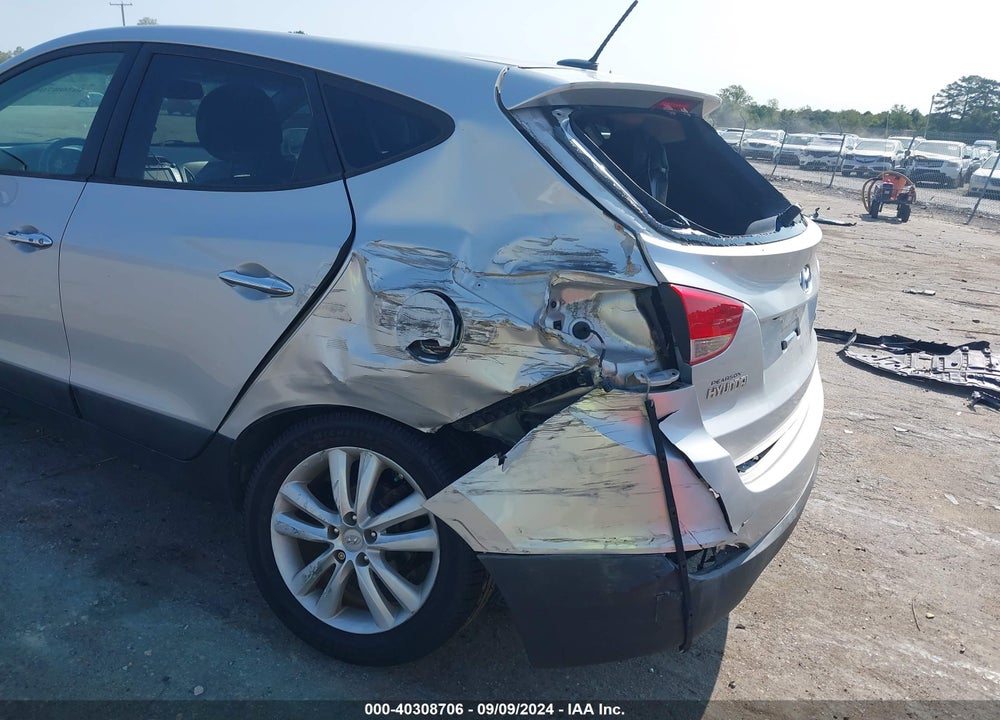 2013 HYUNDAI TUCSON LIMITED VIN: KM8JU3AC4DU548452