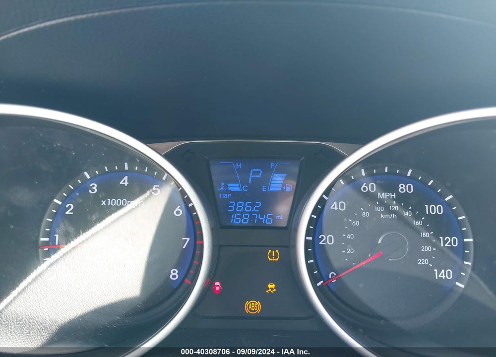 2013 HYUNDAI TUCSON LIMITED VIN: KM8JU3AC4DU548452