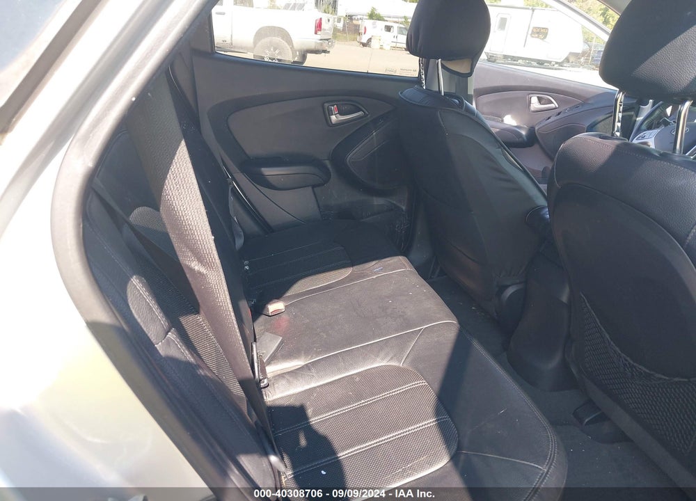 2013 HYUNDAI TUCSON LIMITED VIN: KM8JU3AC4DU548452