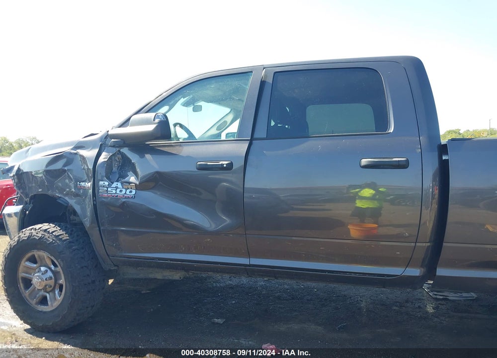 2017 RAM 2500 TRADESMAN 4X4 8' BOX VIN: 3C6UR5HJ8HG725989