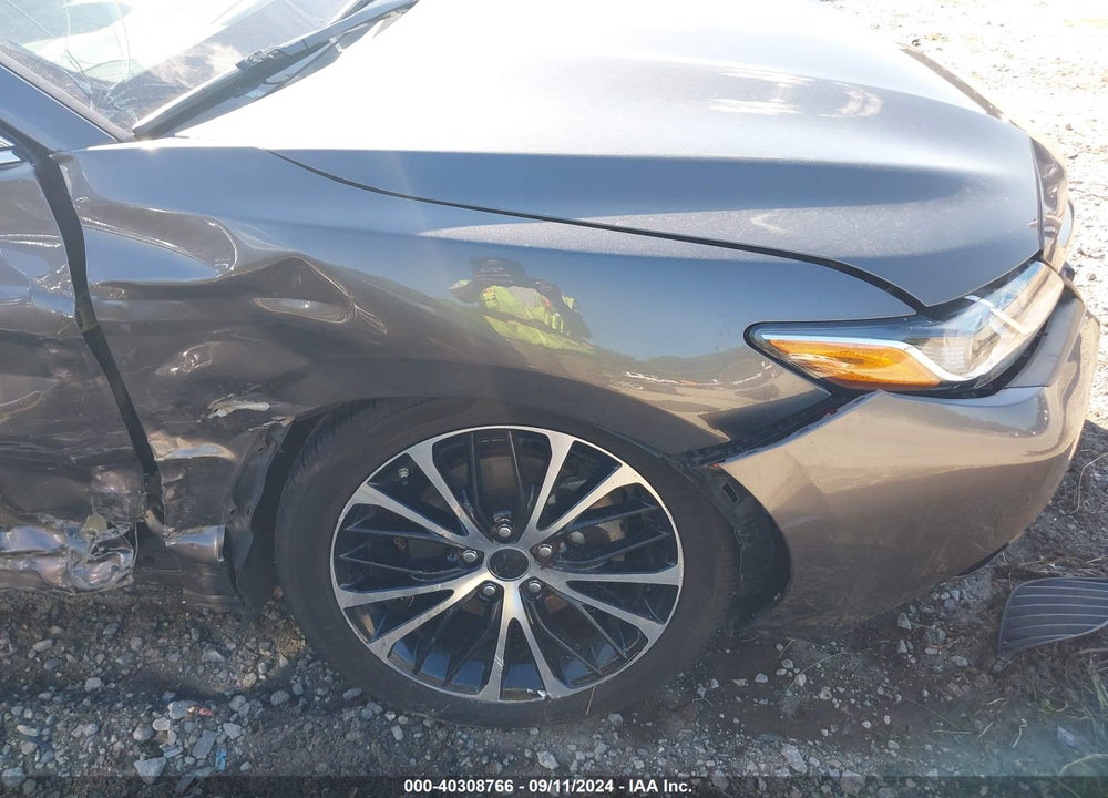 2019 TOYOTA CAMRY SE VIN: 4T1B11HK2KU260523