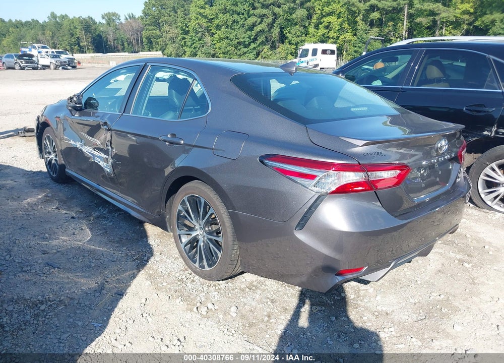 2019 TOYOTA CAMRY SE VIN: 4T1B11HK2KU260523