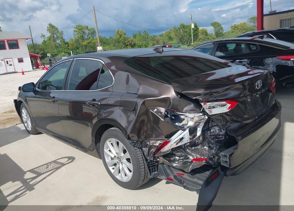 2020 TOYOTA CAMRY LE VIN: 4T1C11AK2LU900049
