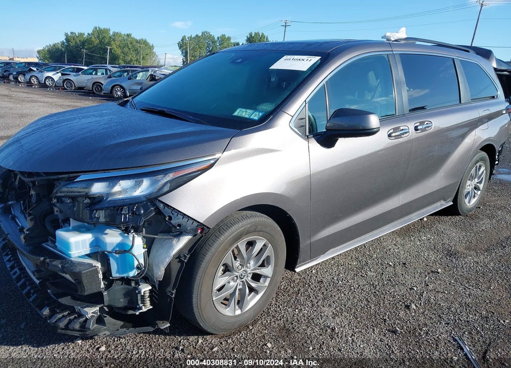 2022 TOYOTA SIENNA XLE VIN: 5TDJSKFC2NS058143