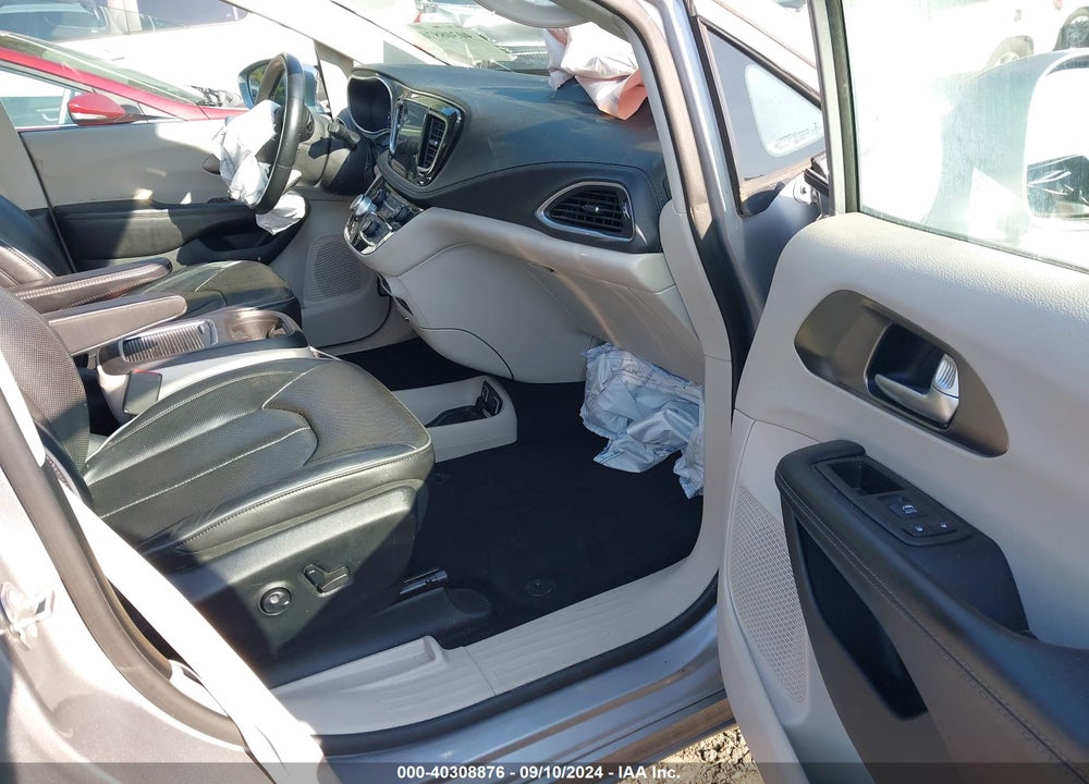 2018 CHRYSLER PACIFICA LIMITED VIN: 2C4RC1GG4JR269164