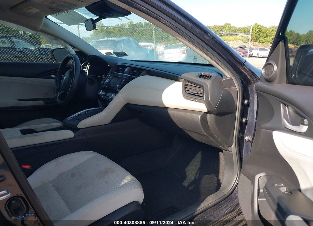 2019 HONDA INSIGHT LX VIN: 19XZE4F19KE031998