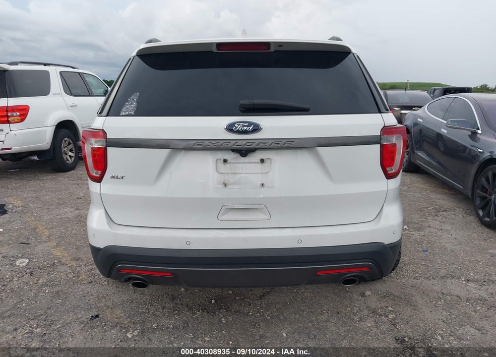 2017 FORD EXPLORER XLT VIN: 1FM5K7D83HGC18201