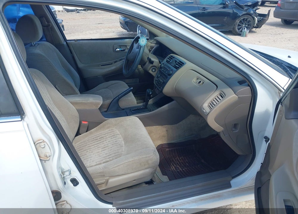 1998 HONDA ACCORD EX VIN: 1HGCG5657WA267956