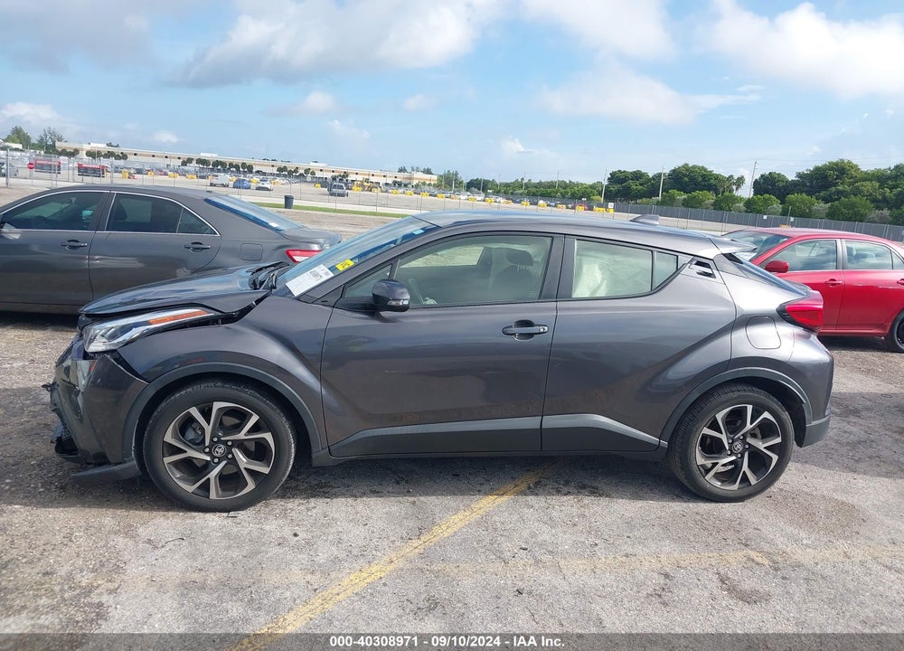 2021 TOYOTA C-HR XLE VIN: JTNKHMBX8M1105156