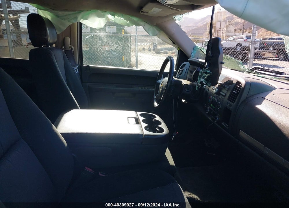 2011 CHEVROLET SILVERADO 1500 LT VIN: 3GCPCSE08BG179462