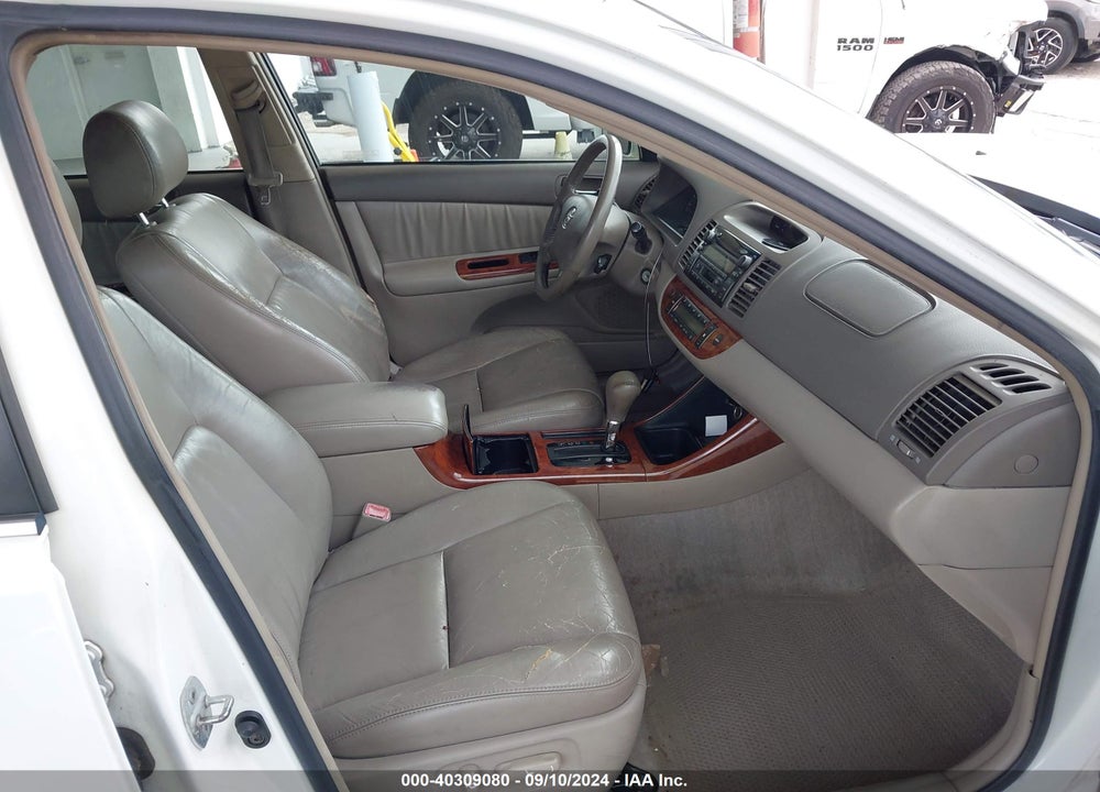 2004 TOYOTA CAMRY XLE VIN: 4T1BE32K84U365644