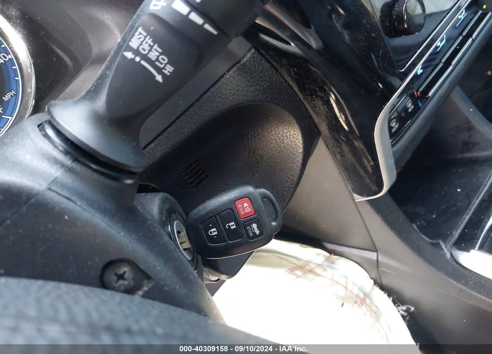 2017 TOYOTA COROLLA LE VIN: 5YFBURHE9HP691838