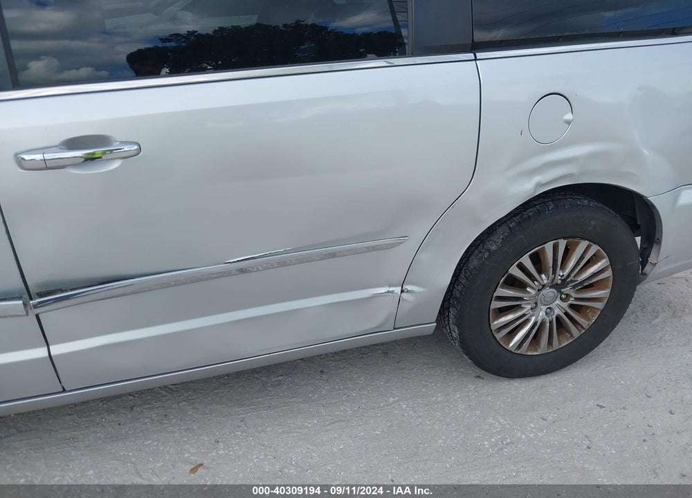 2011 CHRYSLER TOWN & COUNTRY LIMITED VIN: 2A4RR6DG5BR759043