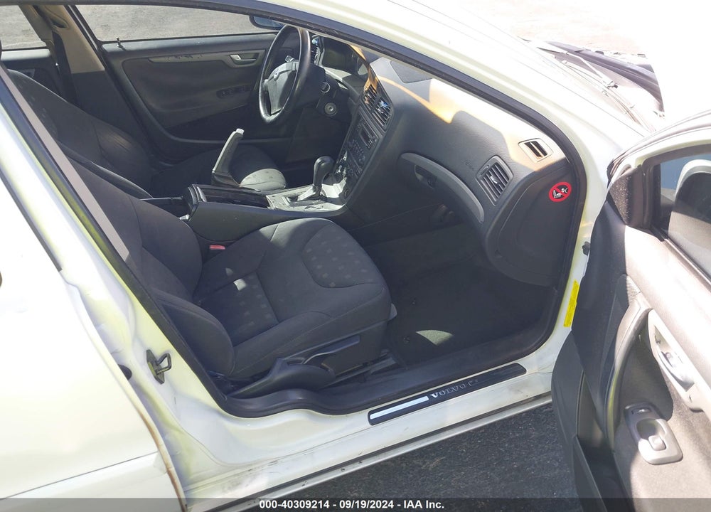 2007 VOLVO S60 2.5T VIN: YV1RS592072612453