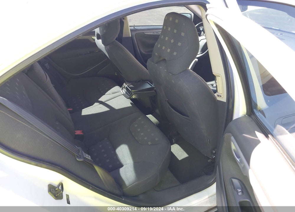 2007 VOLVO S60 2.5T VIN: YV1RS592072612453