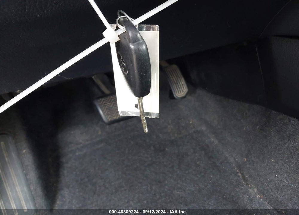 2015 TOYOTA RAV4 XLE VIN: JTMWFREV1FD070450
