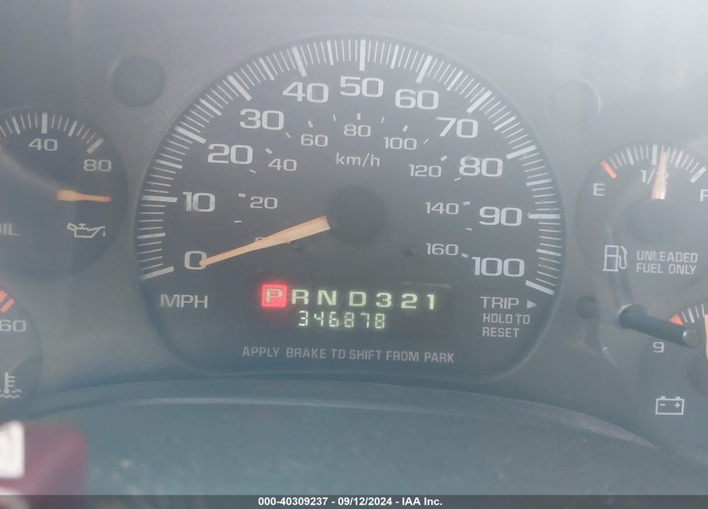 2002 CHEVROLET EXPRESS VIN: 1GCFG15W121109752