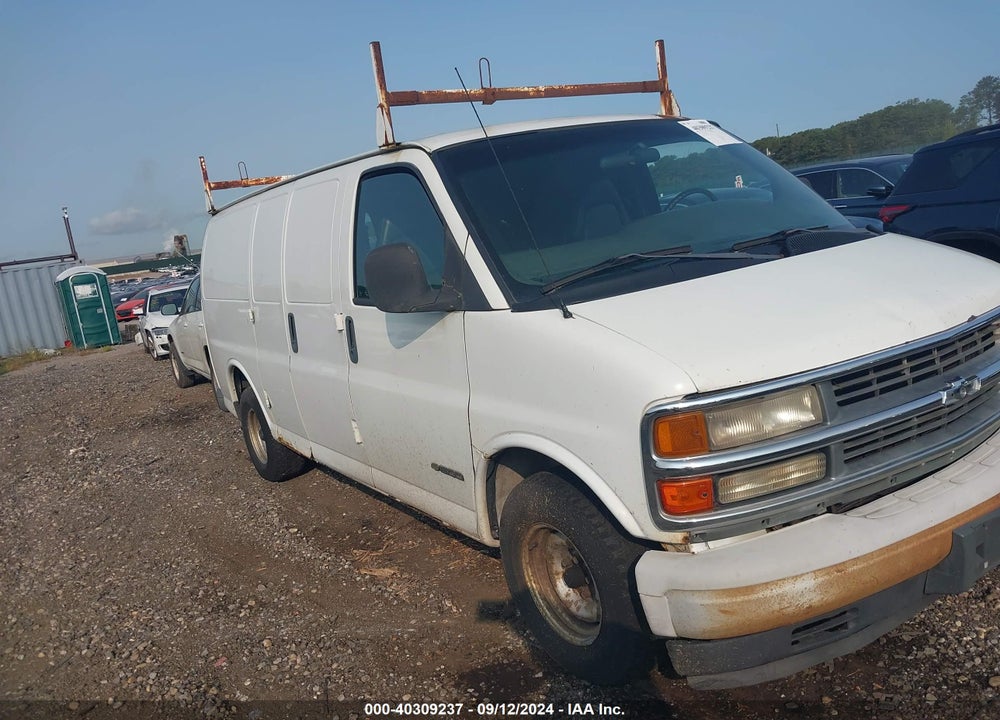 2002 CHEVROLET EXPRESS VIN: 1GCFG15W121109752