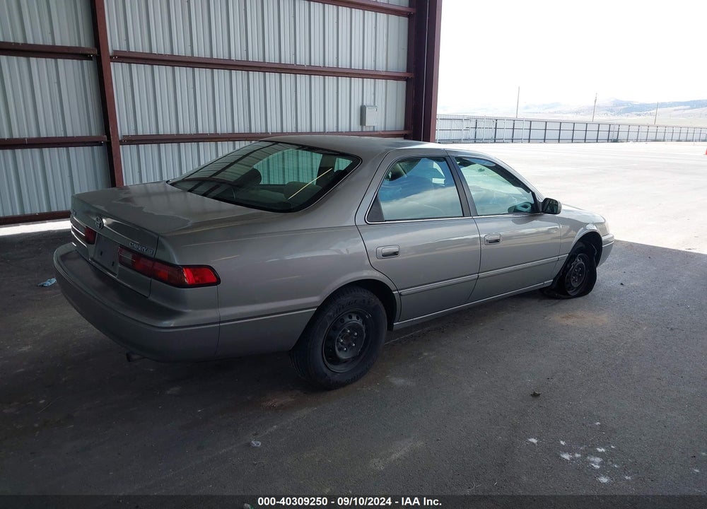 1997 TOYOTA CAMRY LE VIN: 4T1BG22K4VU143933