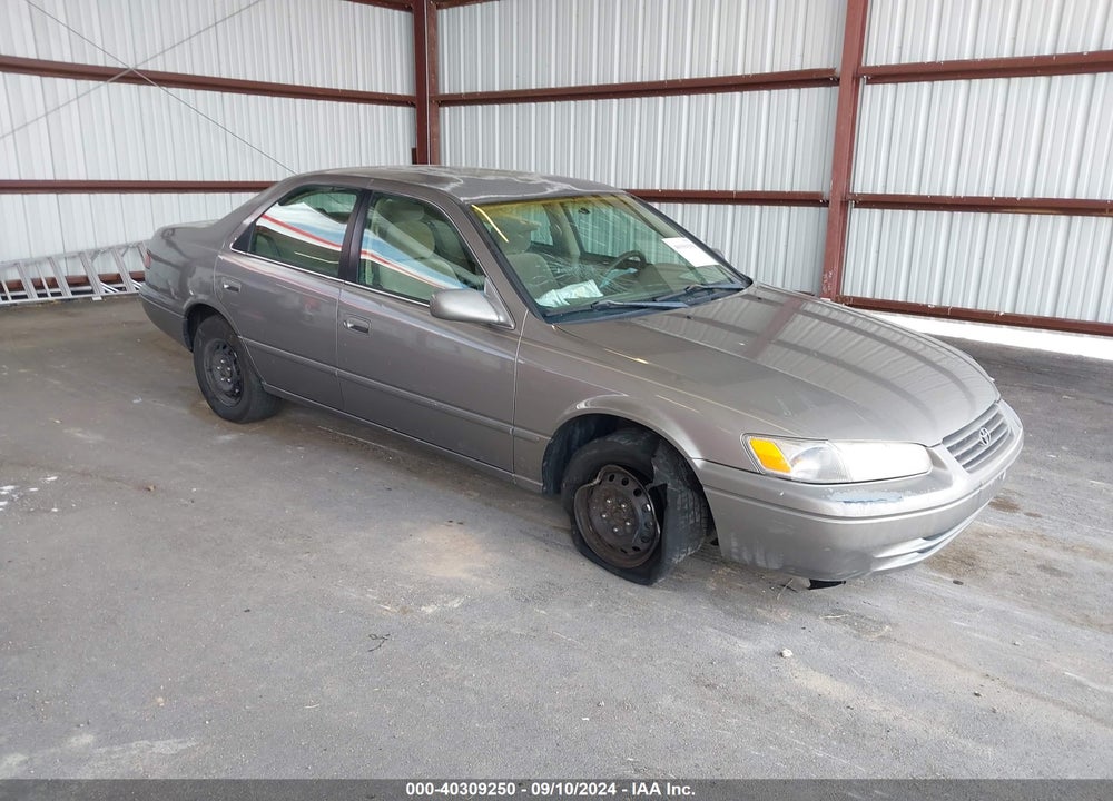 1997 TOYOTA CAMRY LE VIN: 4T1BG22K4VU143933