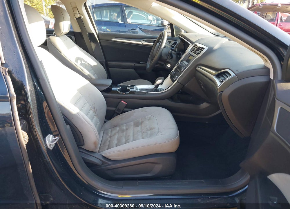 2014 FORD FUSION S VIN: 3FA6P0G75ER253854