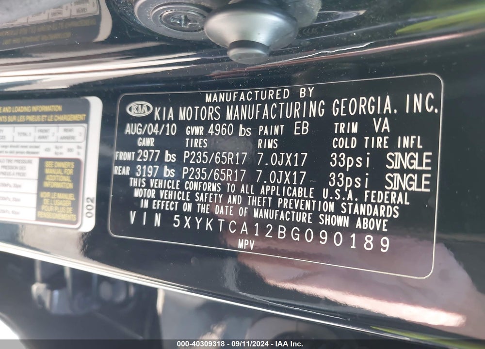 2011 KIA SORENTO LX VIN: 5XYKTCA12BG090189