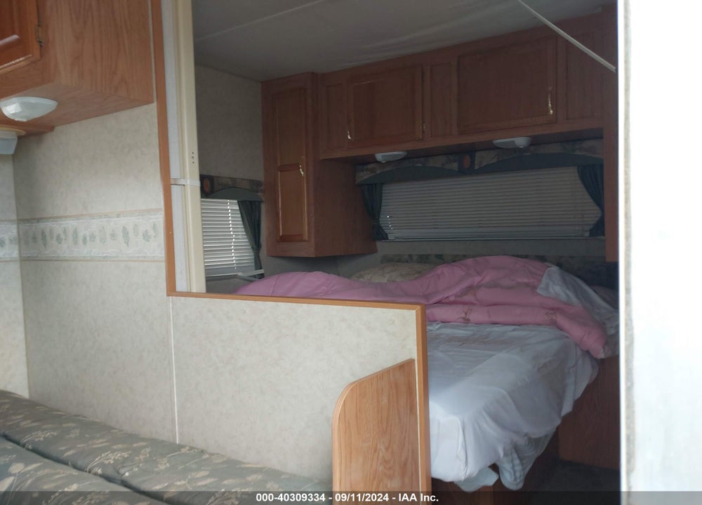 2005 JAYCO JAY FLIGHT VIN: 1UJBJ02N751EF0159