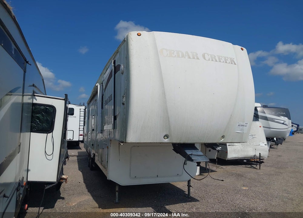 2010 CEDAR CREEK REFLECTION VIN: 4X4FCRM26AS203220