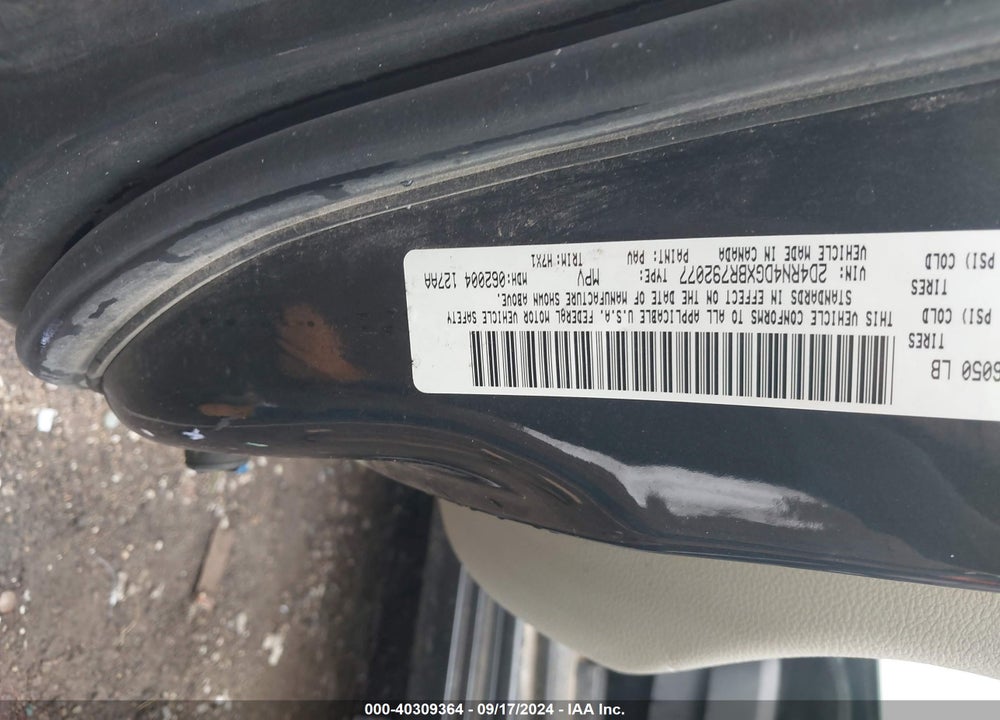 2011 DODGE GRAND CARAVAN EXPRESS VIN: 2D4RN4DGXBR792077