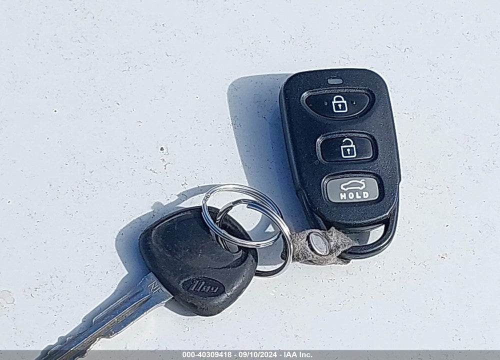 2017 HYUNDAI ELANTRA SE VIN: 5NPD84LF8HH066649