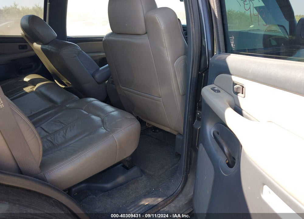 2000 CHEVROLET TAHOE ALL NEW LT VIN: 1GNEK13T4YJ194377